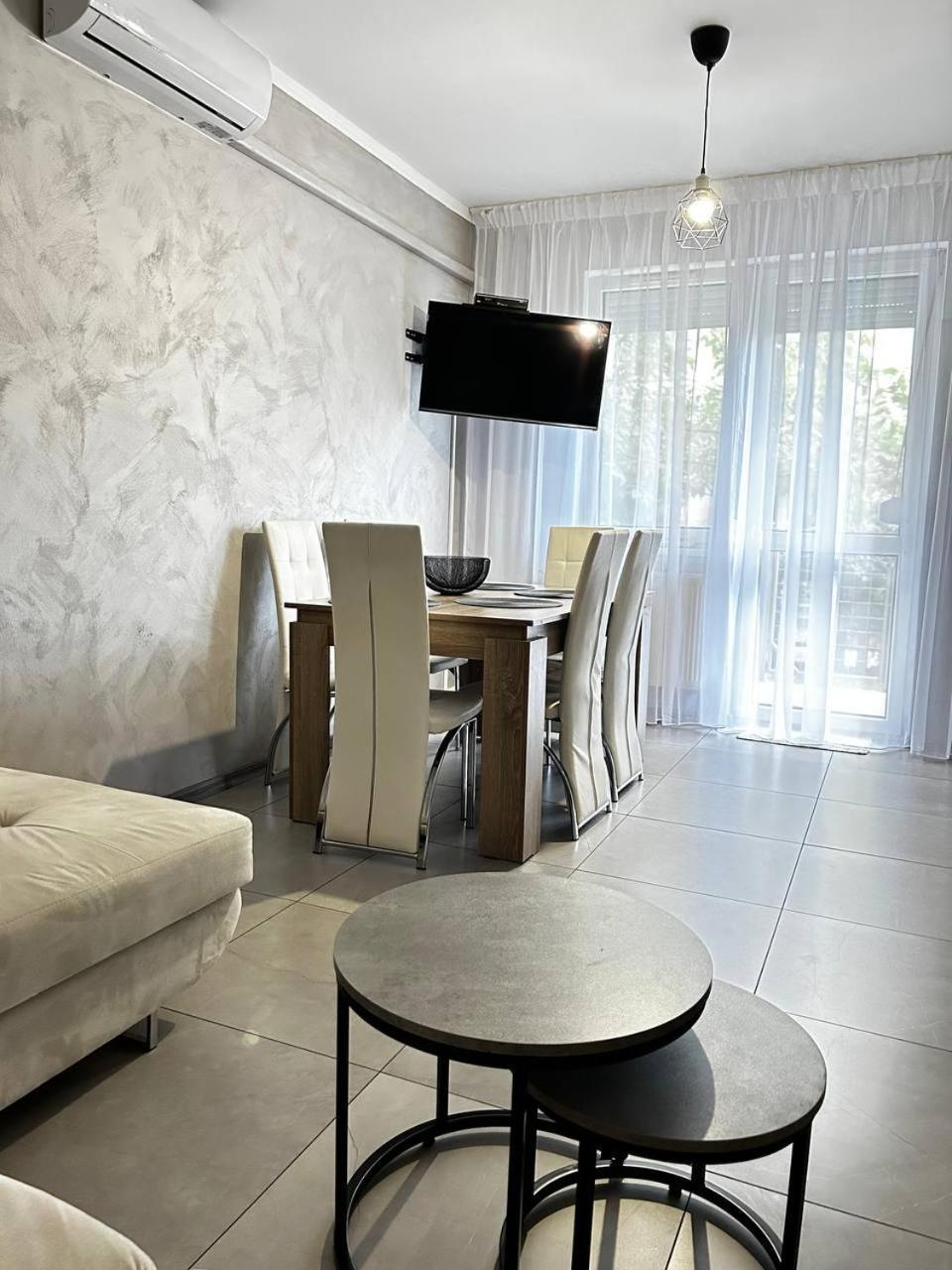 Sunhouse Apartman Hajdúszoboszló Dış mekan fotoğraf